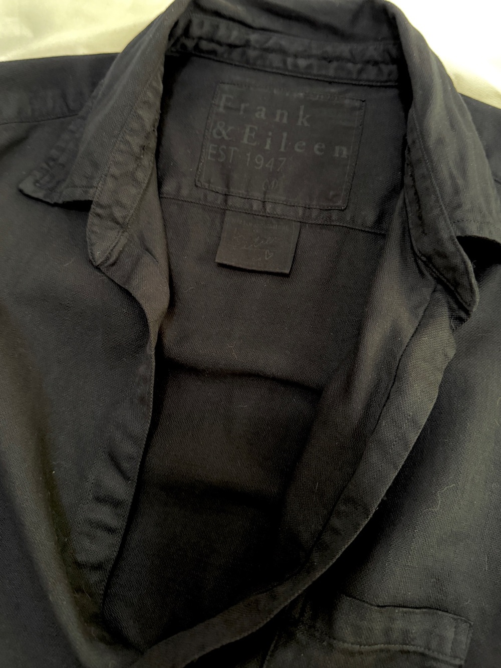 Frank & Eileen Relaxed Button-Up Shirt, Black Famous Denim, Casual Shirt - Picture 4 of 5